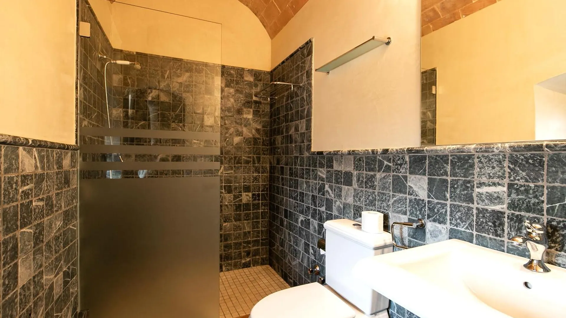 Villa Masia Mas Sastre Con Piscina Cerca De Girona Bordils
